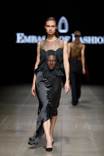 Flux Assymetrical Gray