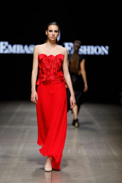 Flux Assymetrical Red